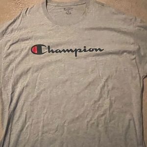 Gray 2xl Champion T-shirt.
